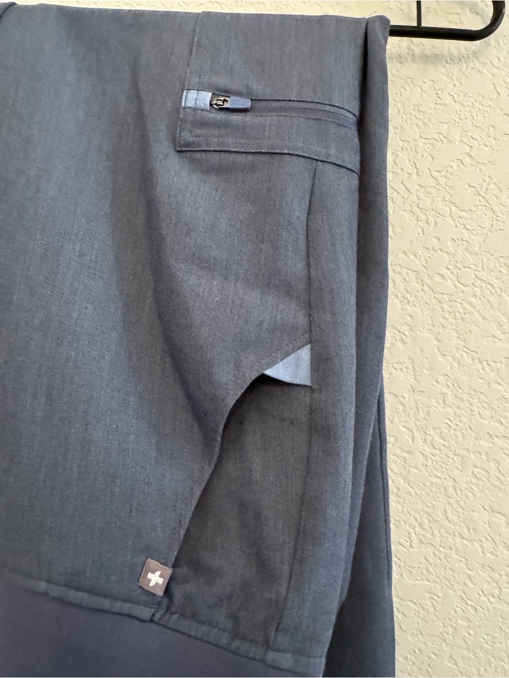 FIGS Zamora Jogger Scrub Pant - Tall - Picture 3 of 5